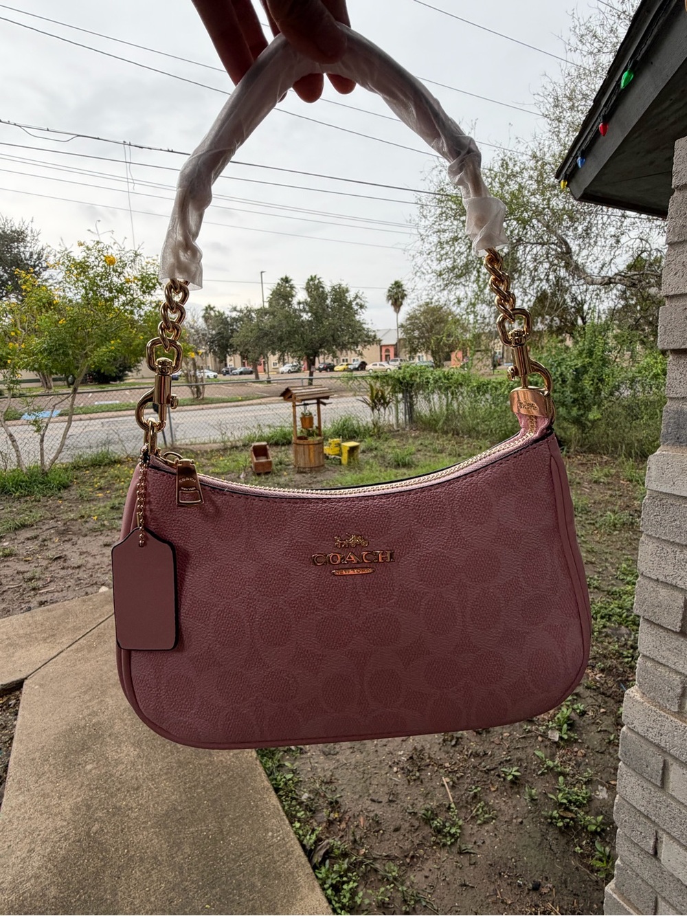 COACH Dusty Rose Signature Leather Shoulder Bag with Gold Hardware